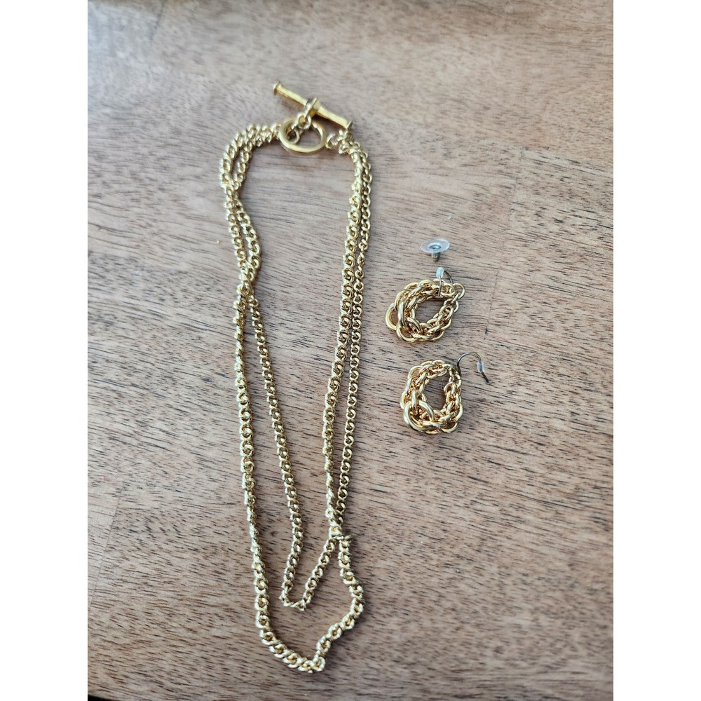 Gold Tone Chain Link Necklace and Earrings Jewelry Set Toggle Clasp